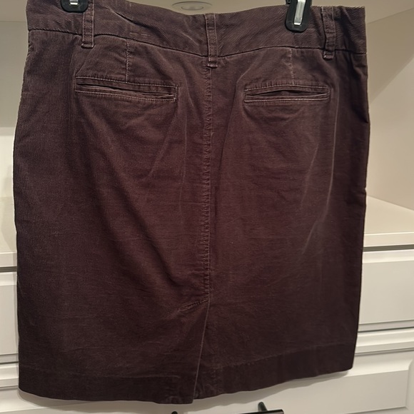 Old Navy women’s corduroy skirt in chocolate brown - Picture 4 of 8